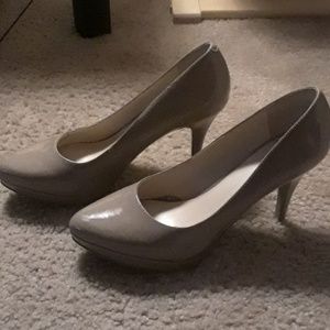 Nine West size 8 nude heels
